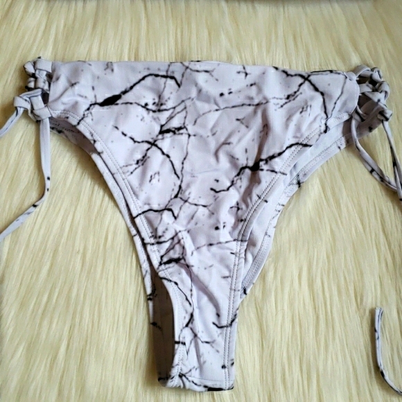 Marble Lace-up Bandeau Top Highwaisted Bikini Set - Picture 9 of 10